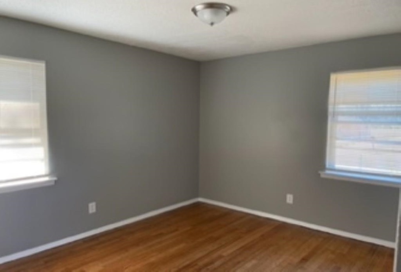 693 BONWOOD AVE, Memphis, Tennessee 38109, 4 Bedrooms Bedrooms, 7 Rooms Rooms,1 BathroomBathrooms,Residential,For Sale,BONWOOD,10212886