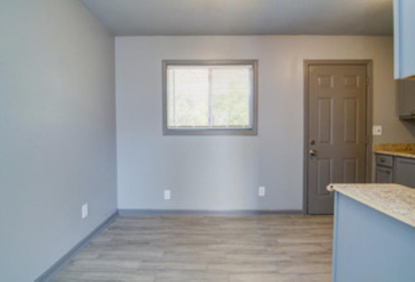 396 HOLMES RD, Memphis, Tennessee 38109, 3 Bedrooms Bedrooms, 5 Rooms Rooms,1 BathroomBathrooms,Residential,For Sale,HOLMES,10212887