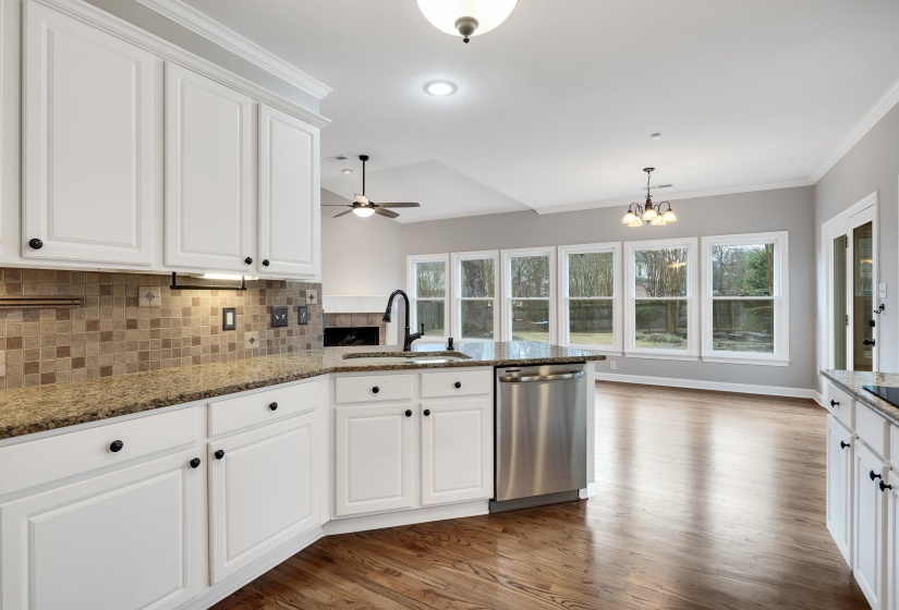 1837 NORTHCROSS PL, Collierville, Tennessee 38017, 5 Bedrooms Bedrooms, 11 Rooms Rooms,3.1 BathroomsBathrooms,Residential,For Sale,NORTHCROSS,10212901