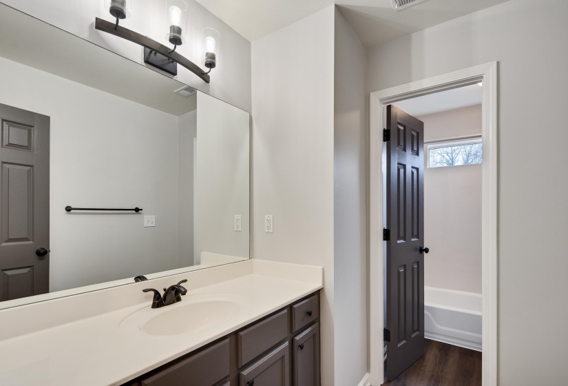 1837 NORTHCROSS PL, Collierville, Tennessee 38017, 5 Bedrooms Bedrooms, 11 Rooms Rooms,3.1 BathroomsBathrooms,Residential,For Sale,NORTHCROSS,10212901