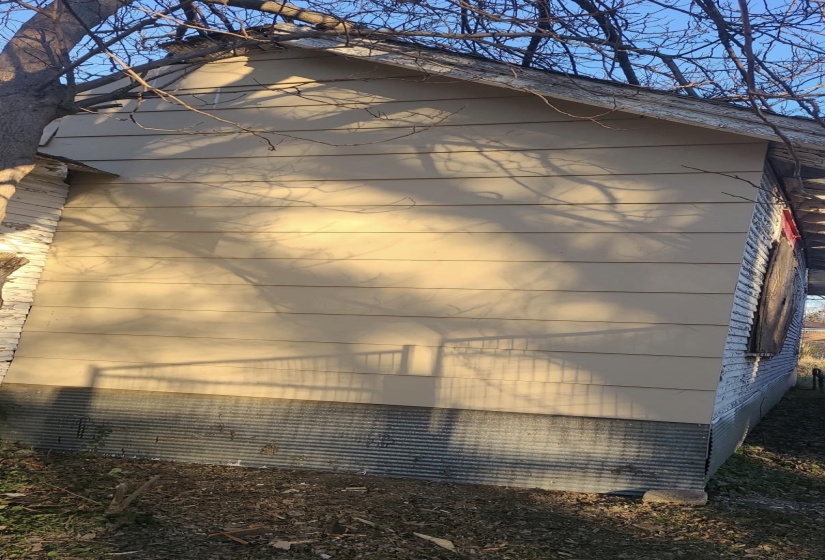 915 ANNIE PL, Memphis, Tennessee 38107, 3 Bedrooms Bedrooms, 5 Rooms Rooms,1 BathroomBathrooms,Residential,For Sale,ANNIE,10212907