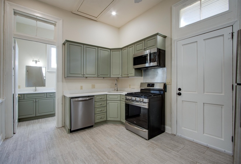 372 MULBERRY ST, Memphis, Tennessee 38103, 1 Bedroom Bedrooms, 3 Rooms Rooms,1 BathroomBathrooms,Residential,For Sale,MULBERRY,10211138