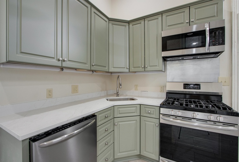 372 MULBERRY ST, Memphis, Tennessee 38103, 1 Bedroom Bedrooms, 3 Rooms Rooms,1 BathroomBathrooms,Residential,For Sale,MULBERRY,10211138