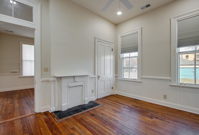 372 MULBERRY ST, Memphis, Tennessee 38103, 1 Bedroom Bedrooms, 3 Rooms Rooms,1 BathroomBathrooms,Residential,For Sale,MULBERRY,10211138