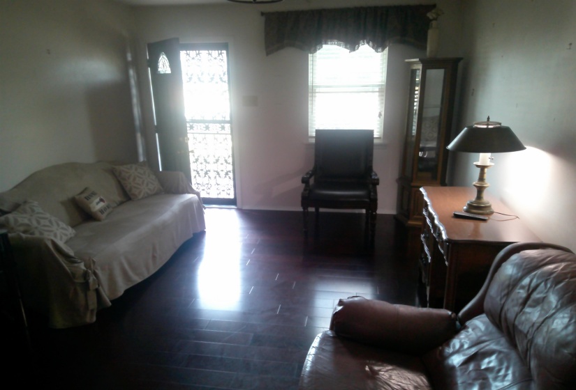 4374 FORD RD, Memphis, Tennessee 38109, 3 Bedroom Bedrooms, 5 Room Rooms,1 BathroomBathrooms,Residential,For Sale,FORD,0,10212965