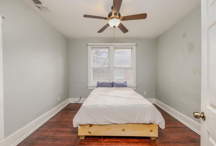 830 MAURY ST, Memphis, Tennessee 38107, 4 Bedroom Bedrooms, 9 Room Rooms,2 BathroomBathrooms,Residential,For Sale,MAURY,0,10212981