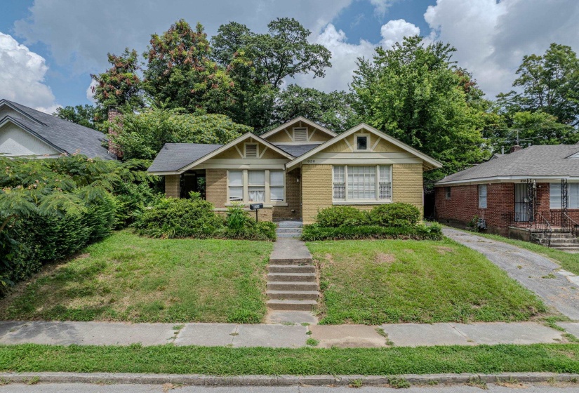 830 MAURY ST, Memphis, Tennessee 38107, 4 Bedroom Bedrooms, 9 Room Rooms,2 BathroomBathrooms,Residential,For Sale,MAURY,0,10212981
