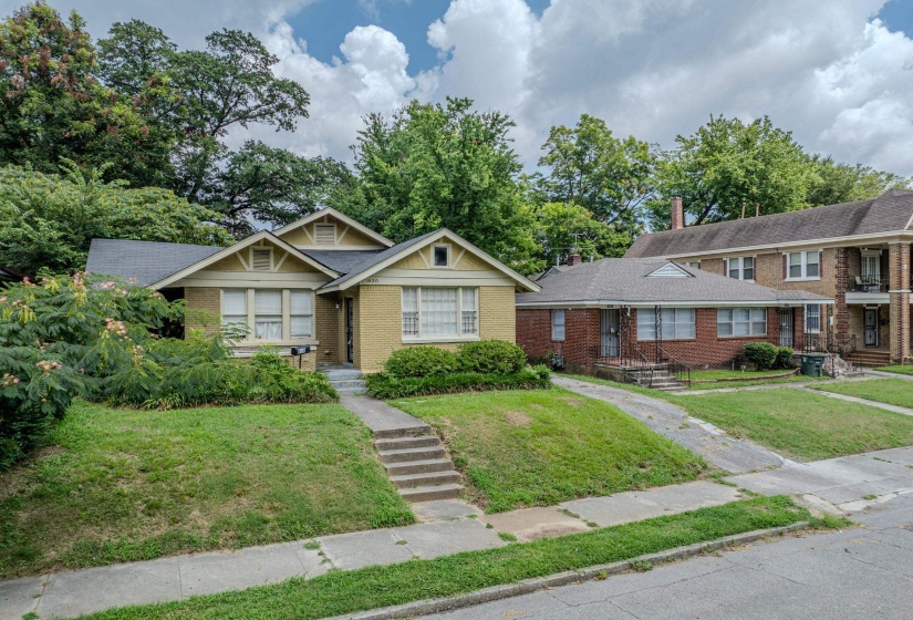 830 MAURY ST, Memphis, Tennessee 38107, 4 Bedroom Bedrooms, 9 Room Rooms,2 BathroomBathrooms,Residential,For Sale,MAURY,0,10212981