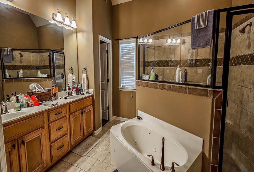 35 WHISPERING CREEK CV, Oakland, Tennessee 38060, 4 Bedrooms Bedrooms, 7 Rooms Rooms,2 BathroomsBathrooms,Residential,For Sale,WHISPERING CREEK,10212986