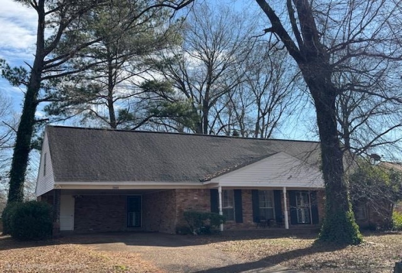 2860 CASTLEMAN ST, Memphis, Tennessee 38118, 4 Bedroom Bedrooms, 8 Room Rooms,2 BathroomBathrooms,Residential,For Sale,CASTLEMAN,0,10213003