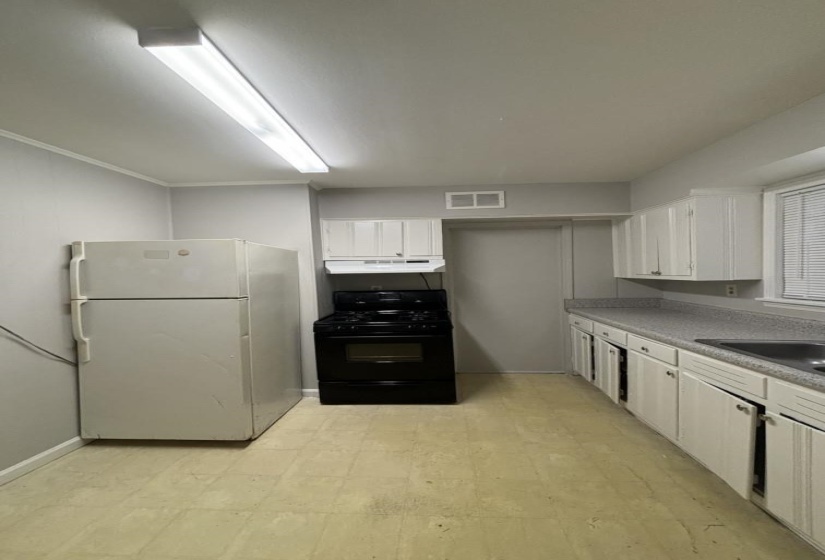 3011 CHRISTINE RD, Memphis, Tennessee 38118, 3 Bedroom Bedrooms, 5 Room Rooms,1.1 BathroomBathrooms,Residential,For Sale,CHRISTINE,0,10213006