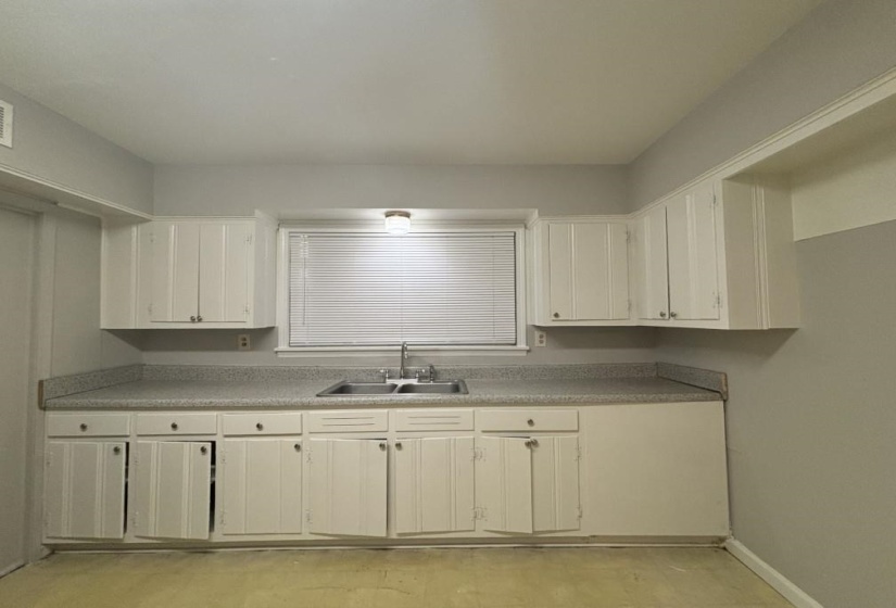 3011 CHRISTINE RD, Memphis, Tennessee 38118, 3 Bedroom Bedrooms, 5 Room Rooms,1.1 BathroomBathrooms,Residential,For Sale,CHRISTINE,0,10213006