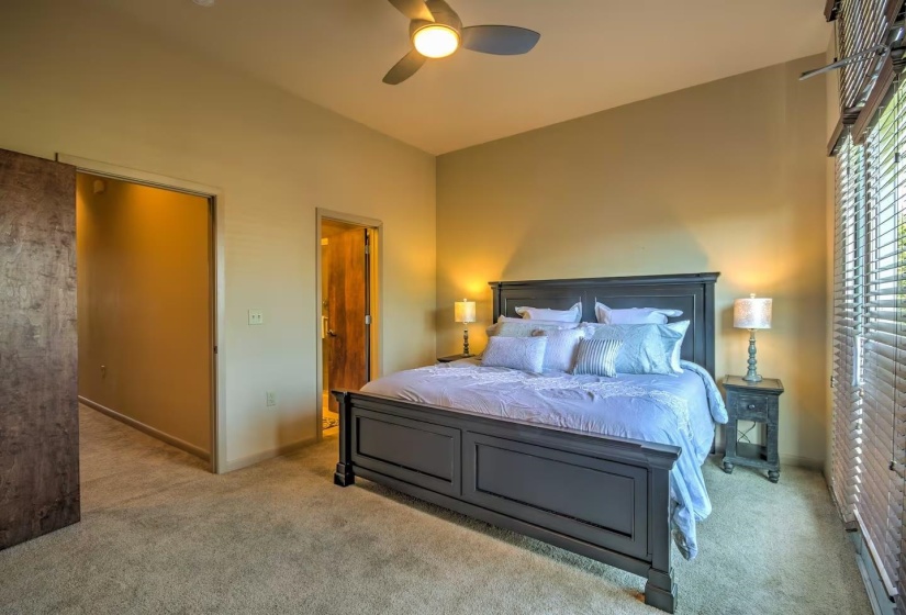 449 MONROE AVE, Memphis, Tennessee 38103, 2 Bedroom Bedrooms, 4 Room Rooms,2.1 BathroomBathrooms,Residential,For Sale,MONROE,0,10213037