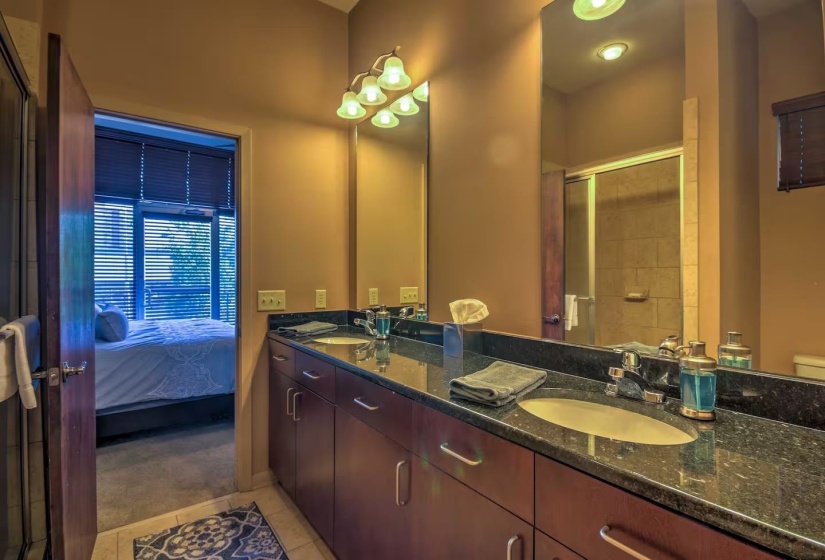 449 MONROE AVE, Memphis, Tennessee 38103, 2 Bedroom Bedrooms, 4 Room Rooms,2.1 BathroomBathrooms,Residential,For Sale,MONROE,0,10213037