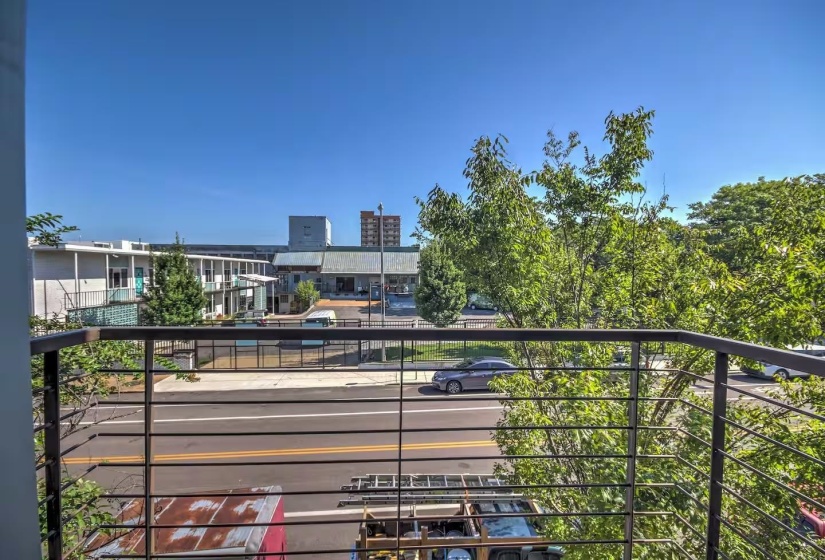 449 MONROE AVE, Memphis, Tennessee 38103, 2 Bedroom Bedrooms, 4 Room Rooms,2.1 BathroomBathrooms,Residential,For Sale,MONROE,0,10213037