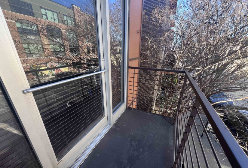 449 MONROE AVE, Memphis, Tennessee 38103, 2 Bedroom Bedrooms, 4 Room Rooms,2.1 BathroomBathrooms,Residential,For Sale,MONROE,0,10213037
