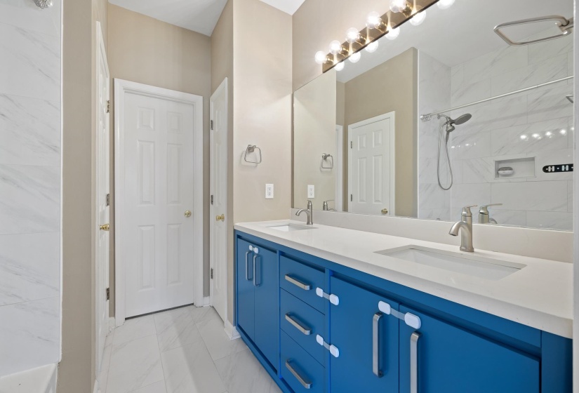 5524 FOUNTAIN BAY DR, Memphis, Tennessee 38120, 4 Bedrooms Bedrooms, 7 Rooms Rooms,2.1 BathroomsBathrooms,Residential,For Sale,FOUNTAIN BAY,10213060