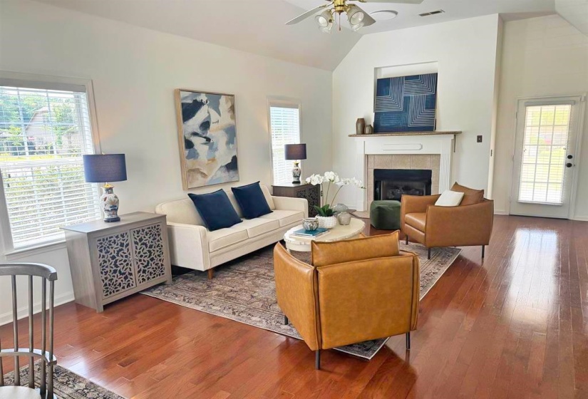 5524 FOUNTAIN BAY DR, Memphis, Tennessee 38120, 4 Bedrooms Bedrooms, 7 Rooms Rooms,2.1 BathroomsBathrooms,Residential,For Sale,FOUNTAIN BAY,10213060