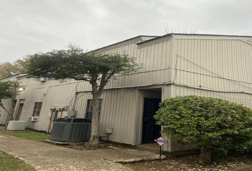 141 AUBURNDALE ST, Memphis, Tennessee 38104, 2 Bedrooms Bedrooms, 5 Rooms Rooms,1.1 BathroomsBathrooms,Residential,For Sale,AUBURNDALE,10210445
