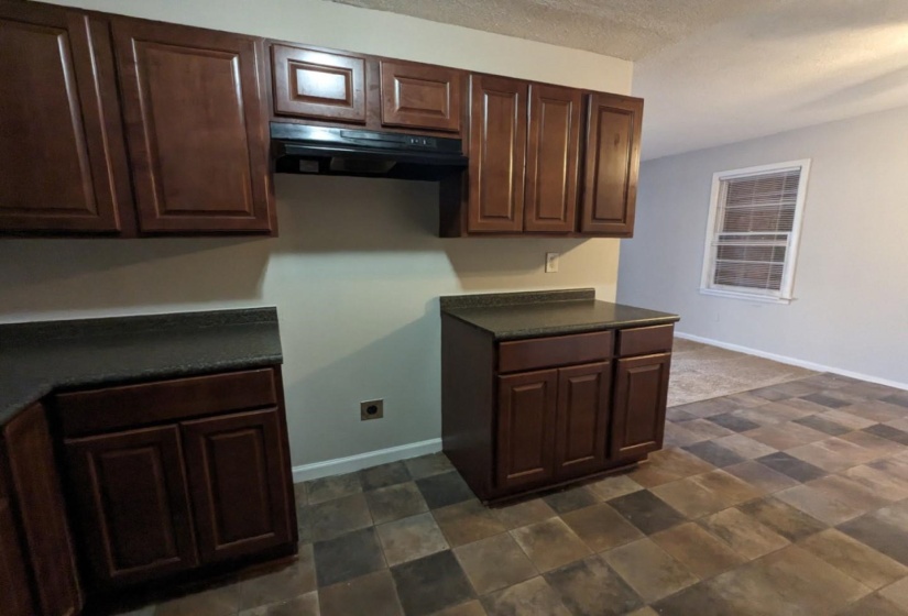 3733 BROMPTON AVE, Memphis, Tennessee 38118, 4 Bedroom Bedrooms, 6 Room Rooms,1.1 BathroomBathrooms,Residential,For Sale,BROMPTON,0,10213141