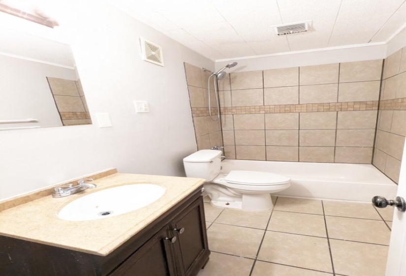 3733 BROMPTON AVE, Memphis, Tennessee 38118, 4 Bedroom Bedrooms, 6 Room Rooms,1.1 BathroomBathrooms,Residential,For Sale,BROMPTON,0,10213141