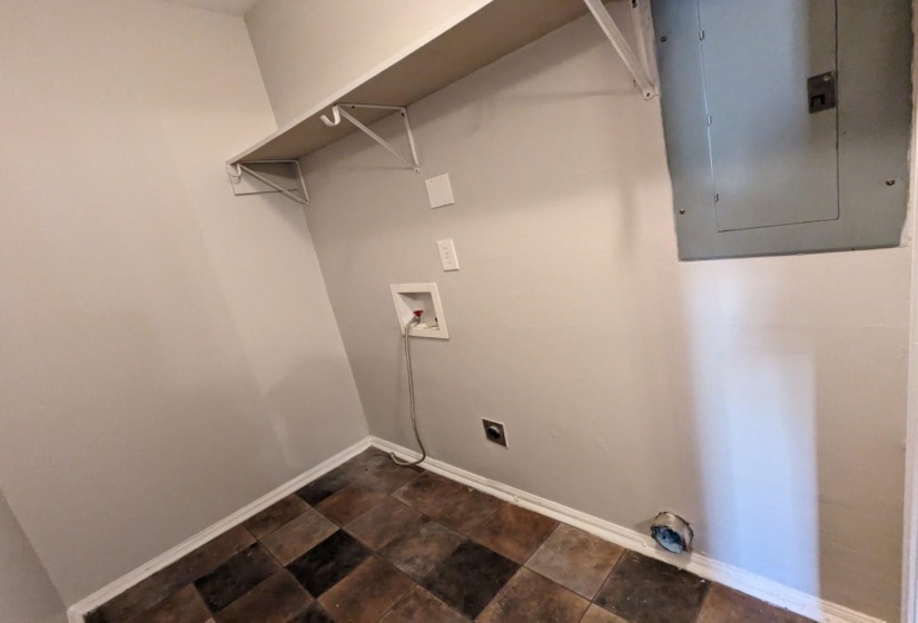 3733 BROMPTON AVE, Memphis, Tennessee 38118, 4 Bedroom Bedrooms, 6 Room Rooms,1.1 BathroomBathrooms,Residential,For Sale,BROMPTON,0,10213141