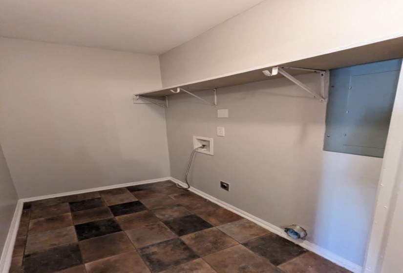 3733 BROMPTON AVE, Memphis, Tennessee 38118, 4 Bedroom Bedrooms, 6 Room Rooms,1.1 BathroomBathrooms,Residential,For Sale,BROMPTON,0,10213141