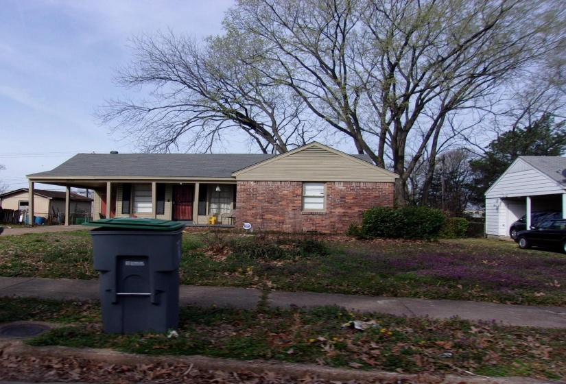 3733 BROMPTON AVE, Memphis, Tennessee 38118, 4 Bedroom Bedrooms, 6 Room Rooms,1.1 BathroomBathrooms,Residential,For Sale,BROMPTON,0,10213141