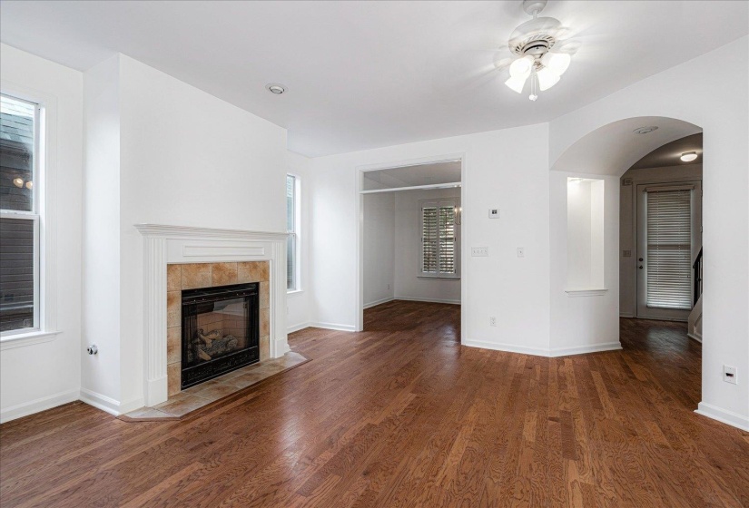 275 ISLAND VILLAGE DR, Memphis, Tennessee 38103, 4 Bedrooms Bedrooms, 7 Rooms Rooms,2.1 BathroomsBathrooms,Residential,For Sale,ISLAND VILLAGE,10213142
