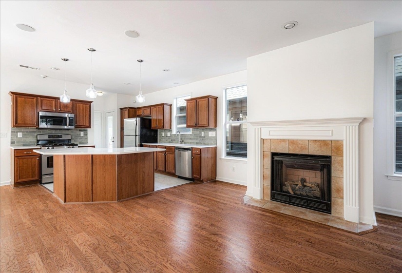 275 ISLAND VILLAGE DR, Memphis, Tennessee 38103, 4 Bedrooms Bedrooms, 7 Rooms Rooms,2.1 BathroomsBathrooms,Residential,For Sale,ISLAND VILLAGE,10213142