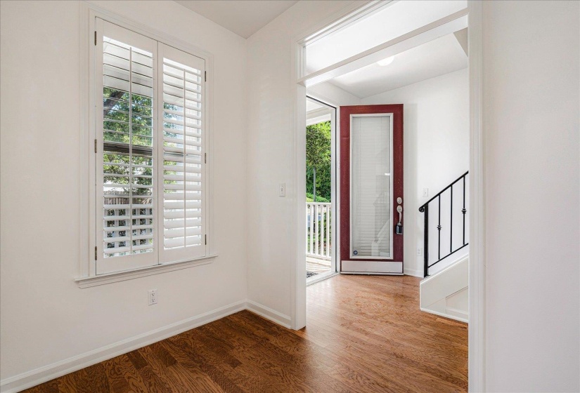 275 ISLAND VILLAGE DR, Memphis, Tennessee 38103, 4 Bedrooms Bedrooms, 7 Rooms Rooms,2.1 BathroomsBathrooms,Residential,For Sale,ISLAND VILLAGE,10213142