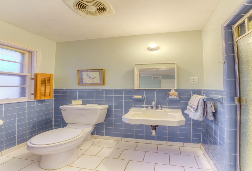 3383 NORTHWOOD DR, Memphis, Tennessee 38111, 3 Bedrooms Bedrooms, 7 Rooms Rooms,2 BathroomsBathrooms,Residential,For Sale,NORTHWOOD,10213159