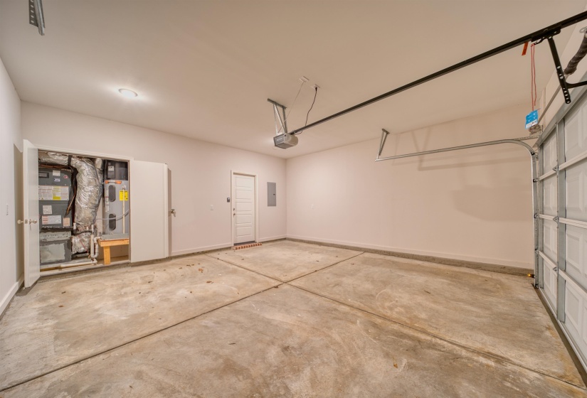 200 WASHINGTON AVE, Covington, Tennessee 38019, 2 Bedroom Bedrooms, 5 Room Rooms,2.1 BathroomBathrooms,Residential,For Sale,WASHINGTON,0,10213168