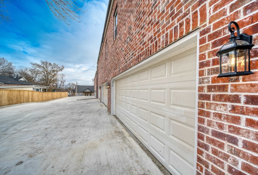 200 WASHINGTON AVE, Covington, Tennessee 38019, 2 Bedroom Bedrooms, 5 Room Rooms,2.1 BathroomBathrooms,Residential,For Sale,WASHINGTON,0,10213168