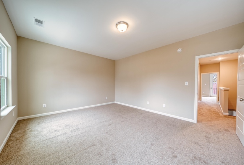 212 WASHINGTON AVE, Covington, Tennessee 38019, 2 Bedroom Bedrooms, 5 Room Rooms,2.1 BathroomBathrooms,Residential,For Sale,WASHINGTON,0,10213170
