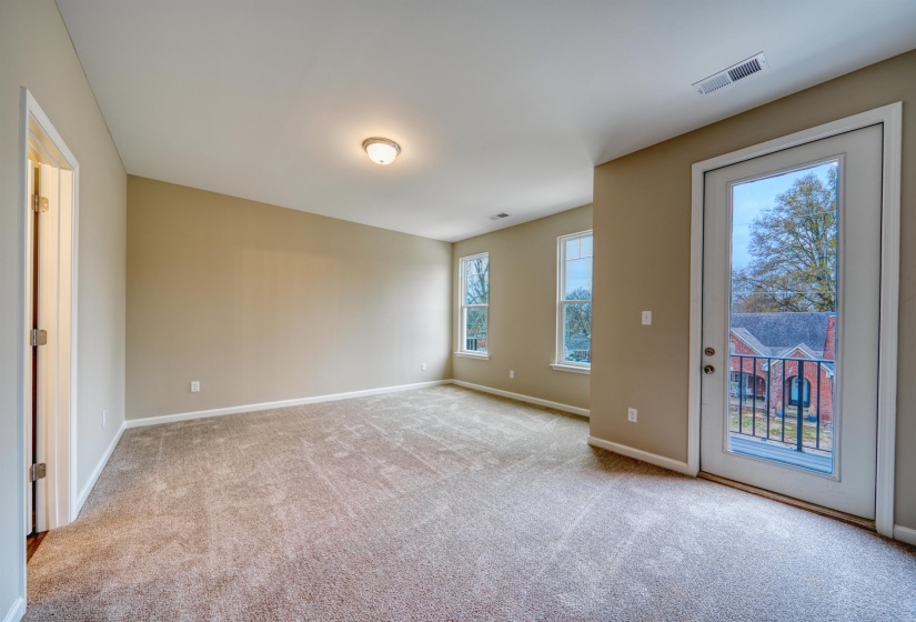 212 WASHINGTON AVE, Covington, Tennessee 38019, 2 Bedroom Bedrooms, 5 Room Rooms,2.1 BathroomBathrooms,Residential,For Sale,WASHINGTON,0,10213170