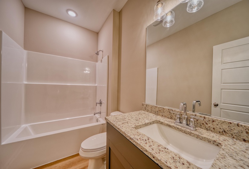 224 WASHINGTON AVE, Covington, Tennessee 38019, 2 Bedroom Bedrooms, 5 Room Rooms,2.1 BathroomBathrooms,Residential,For Sale,WASHINGTON,0,10213171