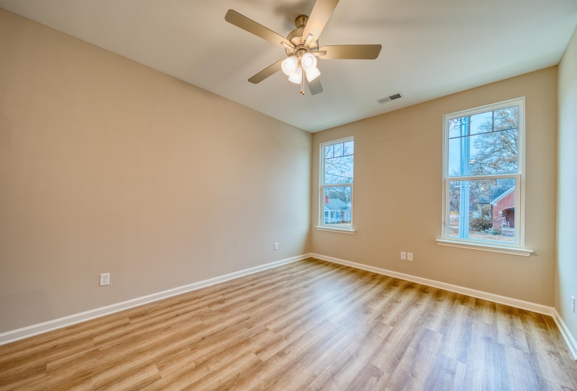 224 WASHINGTON AVE, Covington, Tennessee 38019, 2 Bedroom Bedrooms, 5 Room Rooms,2.1 BathroomBathrooms,Residential,For Sale,WASHINGTON,0,10213171