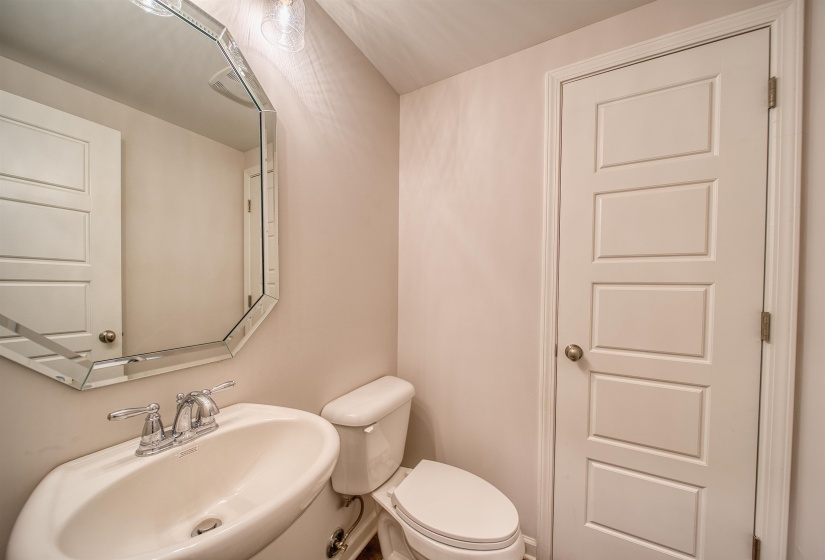 236 WASHINGTON AVE, Covington, Tennessee 38019, 2 Bedroom Bedrooms, 5 Room Rooms,2.1 BathroomBathrooms,Residential,For Sale,WASHINGTON,0,10213179