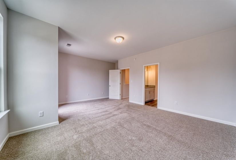 236 WASHINGTON AVE, Covington, Tennessee 38019, 2 Bedroom Bedrooms, 5 Room Rooms,2.1 BathroomBathrooms,Residential,For Sale,WASHINGTON,0,10213179