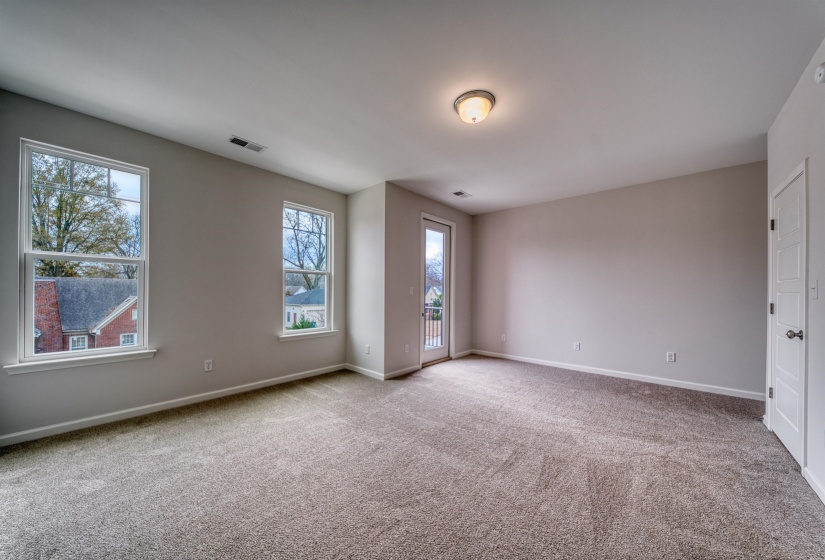 236 WASHINGTON AVE, Covington, Tennessee 38019, 2 Bedroom Bedrooms, 5 Room Rooms,2.1 BathroomBathrooms,Residential,For Sale,WASHINGTON,0,10213179