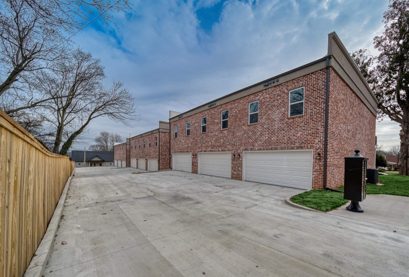 236 WASHINGTON AVE, Covington, Tennessee 38019, 2 Bedroom Bedrooms, 5 Room Rooms,2.1 BathroomBathrooms,Residential,For Sale,WASHINGTON,0,10213179