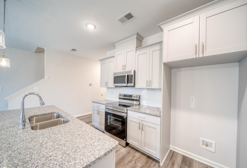 272 WASHINGTON AVE, Covington, Tennessee 38019, 2 Bedroom Bedrooms, 5 Room Rooms,2.1 BathroomBathrooms,Residential,For Sale,WASHINGTON,0,10213181