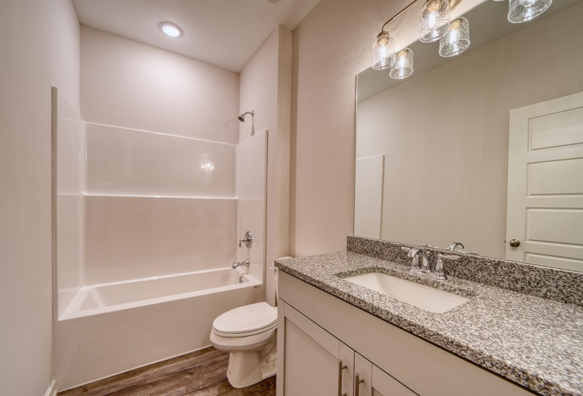 272 WASHINGTON AVE, Covington, Tennessee 38019, 2 Bedroom Bedrooms, 5 Room Rooms,2.1 BathroomBathrooms,Residential,For Sale,WASHINGTON,0,10213181