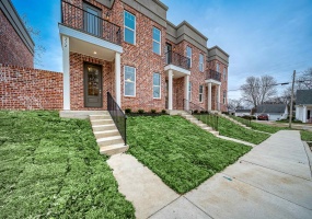 272 WASHINGTON AVE, Covington, Tennessee 38019, 2 Bedroom Bedrooms, 5 Room Rooms,2.1 BathroomBathrooms,Residential,For Sale,WASHINGTON,0,10213181