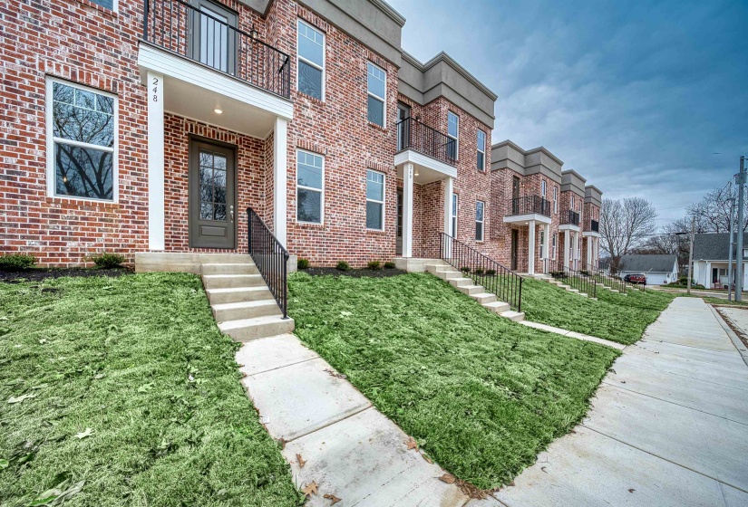 248 WASHINGTON AVE, Covington, Tennessee 38019, 2 Bedroom Bedrooms, 5 Room Rooms,2.1 BathroomBathrooms,Residential,For Sale,WASHINGTON,0,10213182