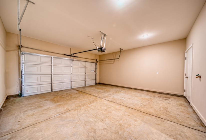 248 WASHINGTON AVE, Covington, Tennessee 38019, 2 Bedroom Bedrooms, 5 Room Rooms,2.1 BathroomBathrooms,Residential,For Sale,WASHINGTON,0,10213182