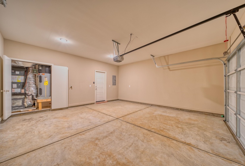 248 WASHINGTON AVE, Covington, Tennessee 38019, 2 Bedroom Bedrooms, 5 Room Rooms,2.1 BathroomBathrooms,Residential,For Sale,WASHINGTON,0,10213182