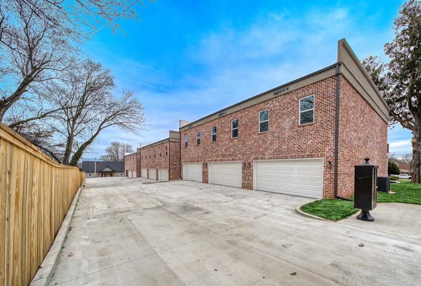 260 WASHINGTON AVE, Covington, Tennessee 38019, 2 Bedroom Bedrooms, 5 Room Rooms,2.1 BathroomBathrooms,Residential,For Sale,WASHINGTON,0,10213183