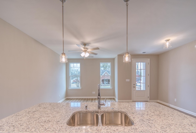 296 WASHINGTON AVE, Covington, Tennessee 38019, 2 Bedroom Bedrooms, 5 Room Rooms,2.1 BathroomBathrooms,Residential,For Sale,WASHINGTON,0,10213184